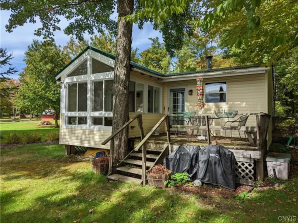 76 Lorton Lake Dr, Altmar, NY 13302