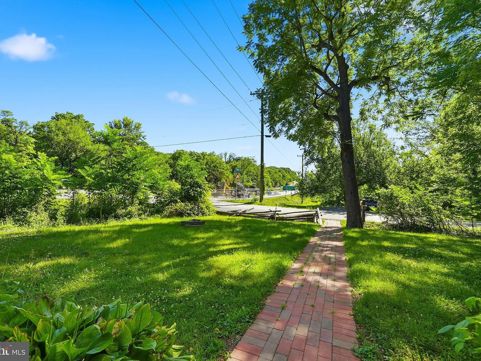 1 bed, 1.0 bath, 960 sqft, $1,695 — Photo 3