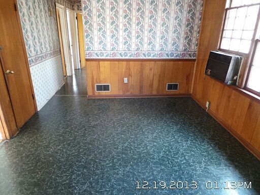4th image of 355 Amherst Dr