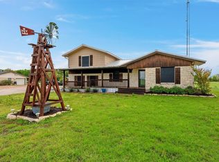 6476 Leroy Pkwy, West, TX 76691