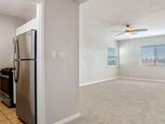 5th image of 4456 52nd St
