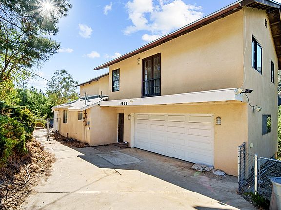 2nd image of 15628 Calle El Capitan