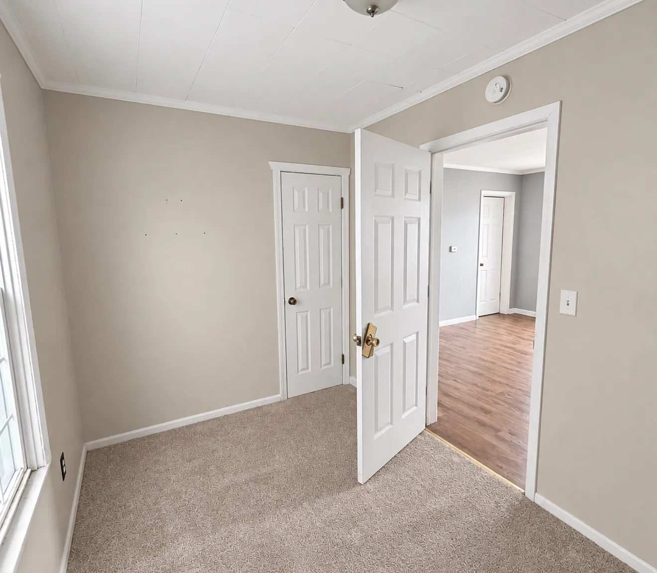 1233 W. Monroe Street - Upper — Photo 2