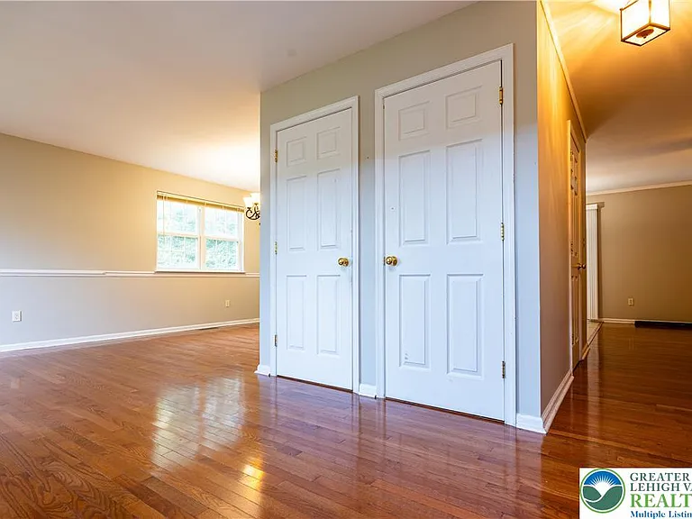 127 Highlands Cir — Photo 3