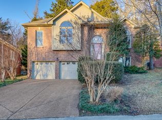 1109 Adwolfe Cv, Hermitage, TN 37076