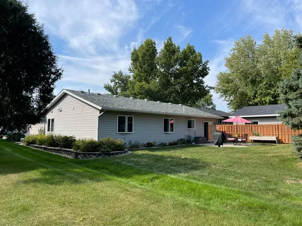 416 4th St S, Long Prairie, MN 56347