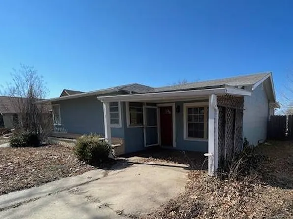 913 N 10th St, Arkansas City, KS 67005