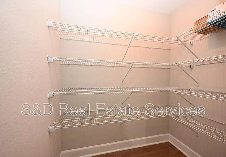 4435 Lake Hancock Rd — Photo 42