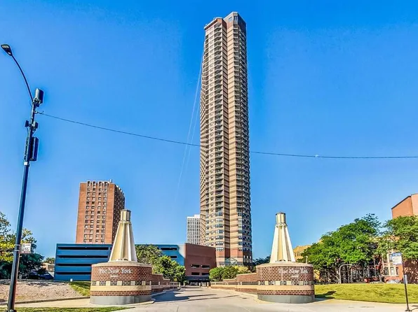 3660 N Lake Shore Dr APT 904, Chicago, IL 60613