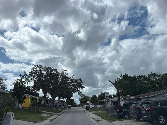 5th image of 9906 Rainbow Ln