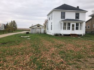 325 Wilson Ave, Chadwick, IL 61014