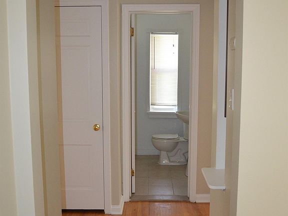 3rd image of 22400 Beechwood Ave