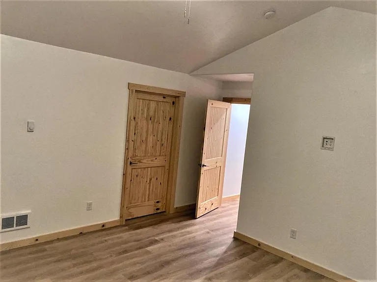 719 Seacrest Dr — Photo 10