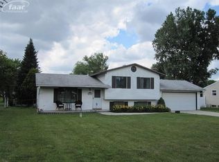 6136 Cold Spring Trl, Grand Blanc, MI 48439