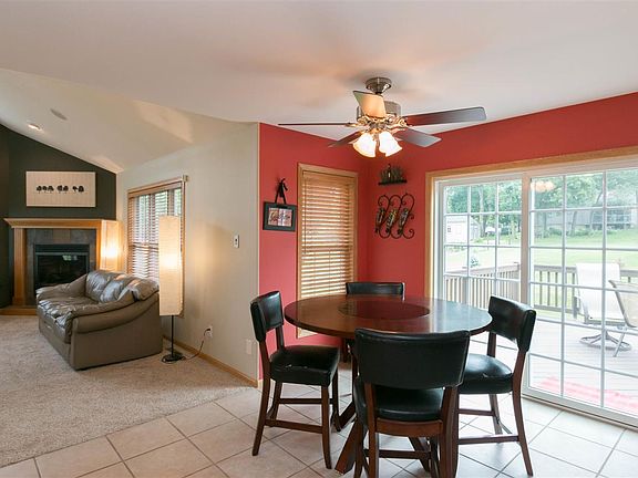 4th image of 3062 River Oaks Dr NE