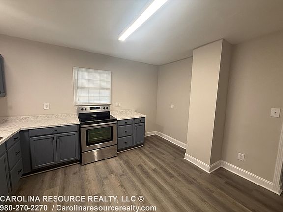 4th image of 3005 West Blvd