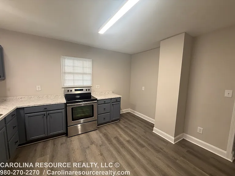 3005 West Blvd — Photo 4