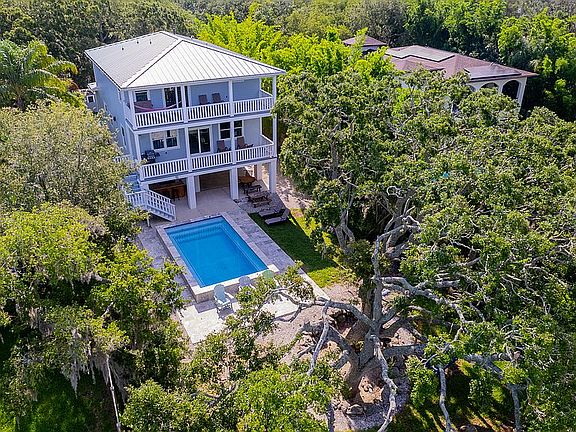 4th image of 5307 Riverview Dr
