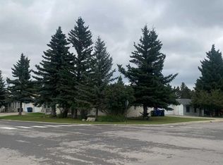 415 N 1st Ave NW, Sundre, AB T0M1X0