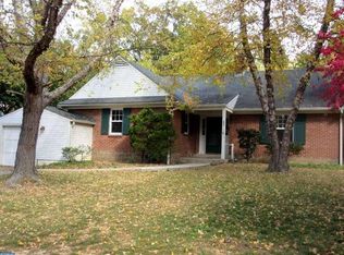 202 Woods Rd, Glenside, PA 19038