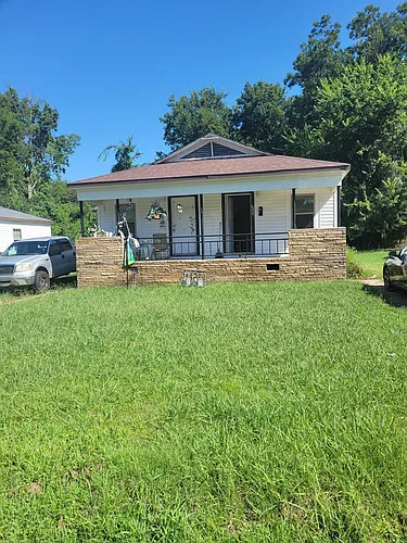 1609 Dallas St Photo 1