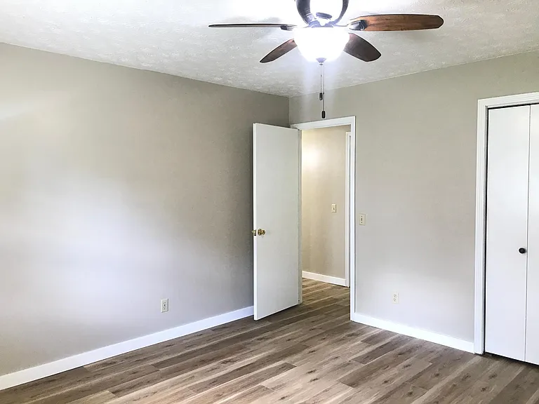 4455 S Glenn Ave — Photo 17