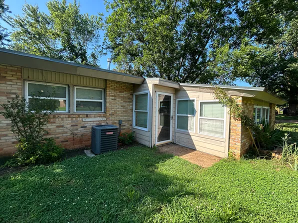 2814 Holiday Dr SW, Huntsville, AL 35805