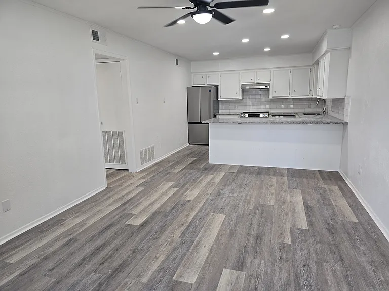 601 County Road 3721 — Photo 23