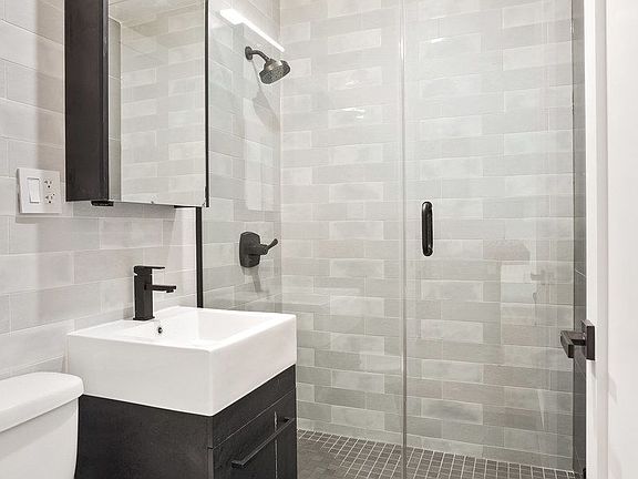 5th image of 571 Lafayette Ave APT 2