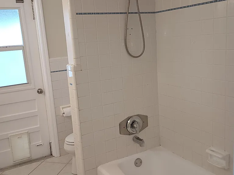 785 Rosada St — Photo 17
