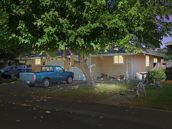 2nd image of 6316-6318 San Benito Way