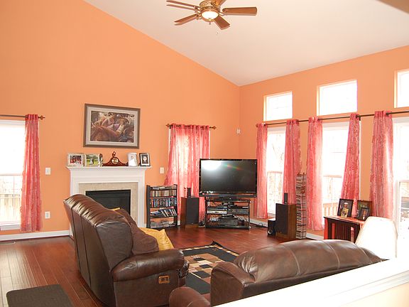 3rd image of 4004 Fox Gate Ln