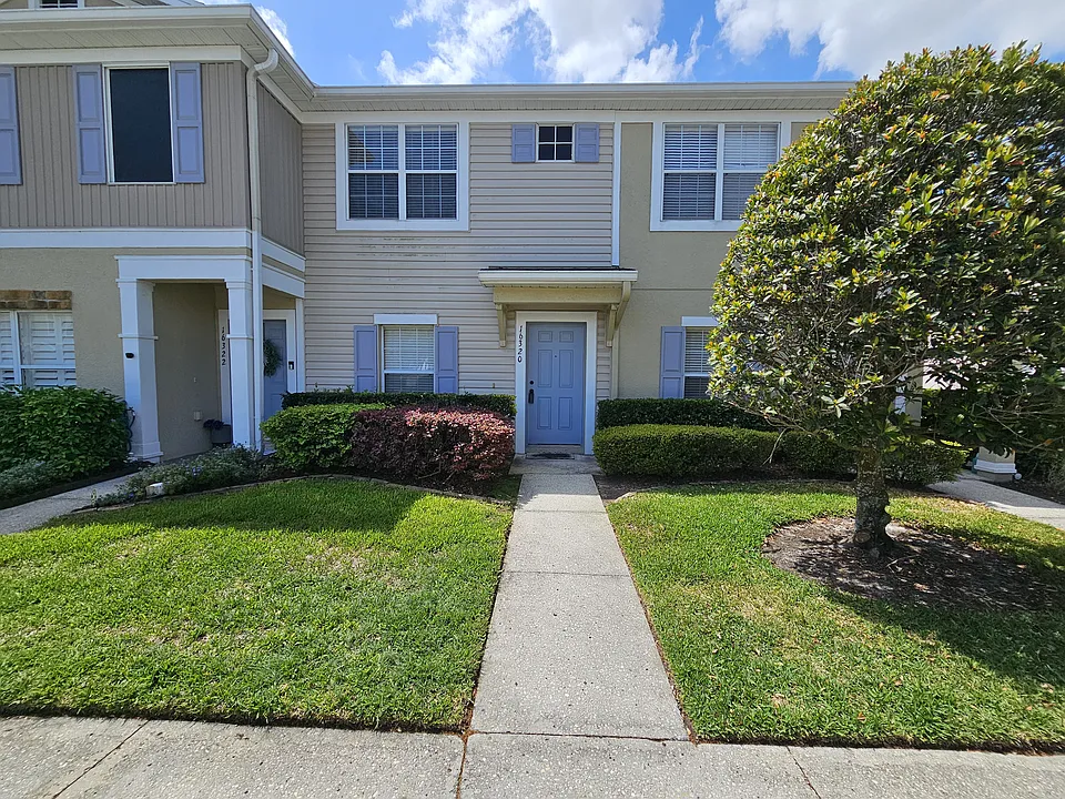 16320 Swan View Cir
