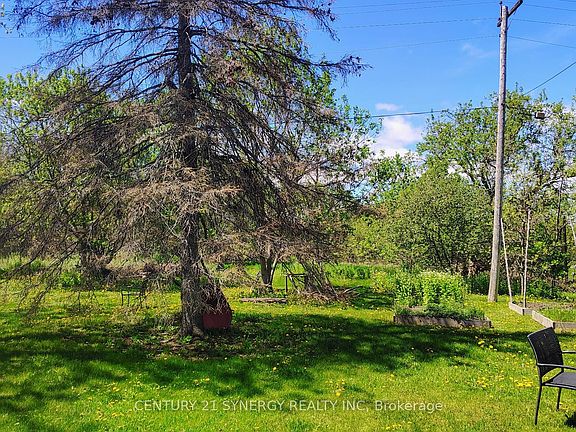 4th image of 2772 Eight Line Rd