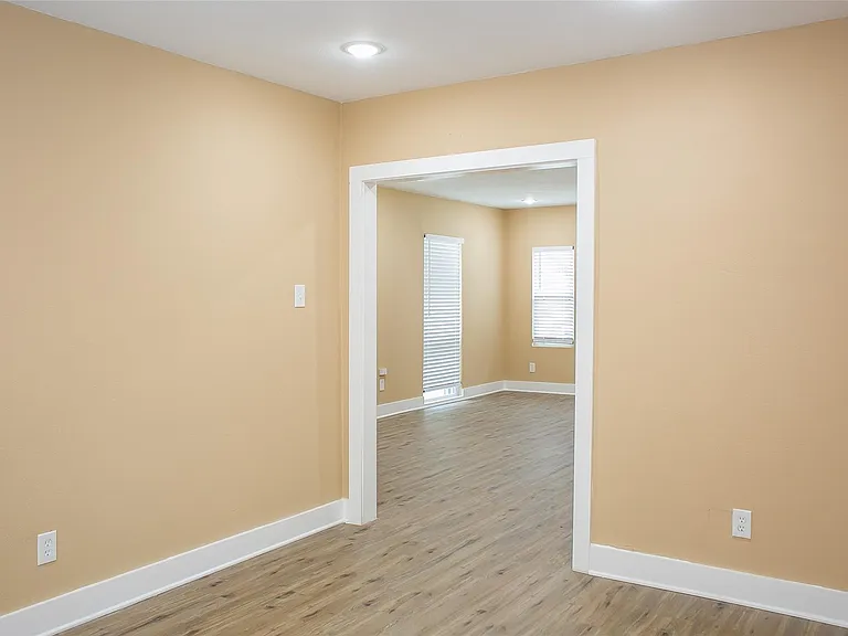 2301 Albans Rd — Photo 9