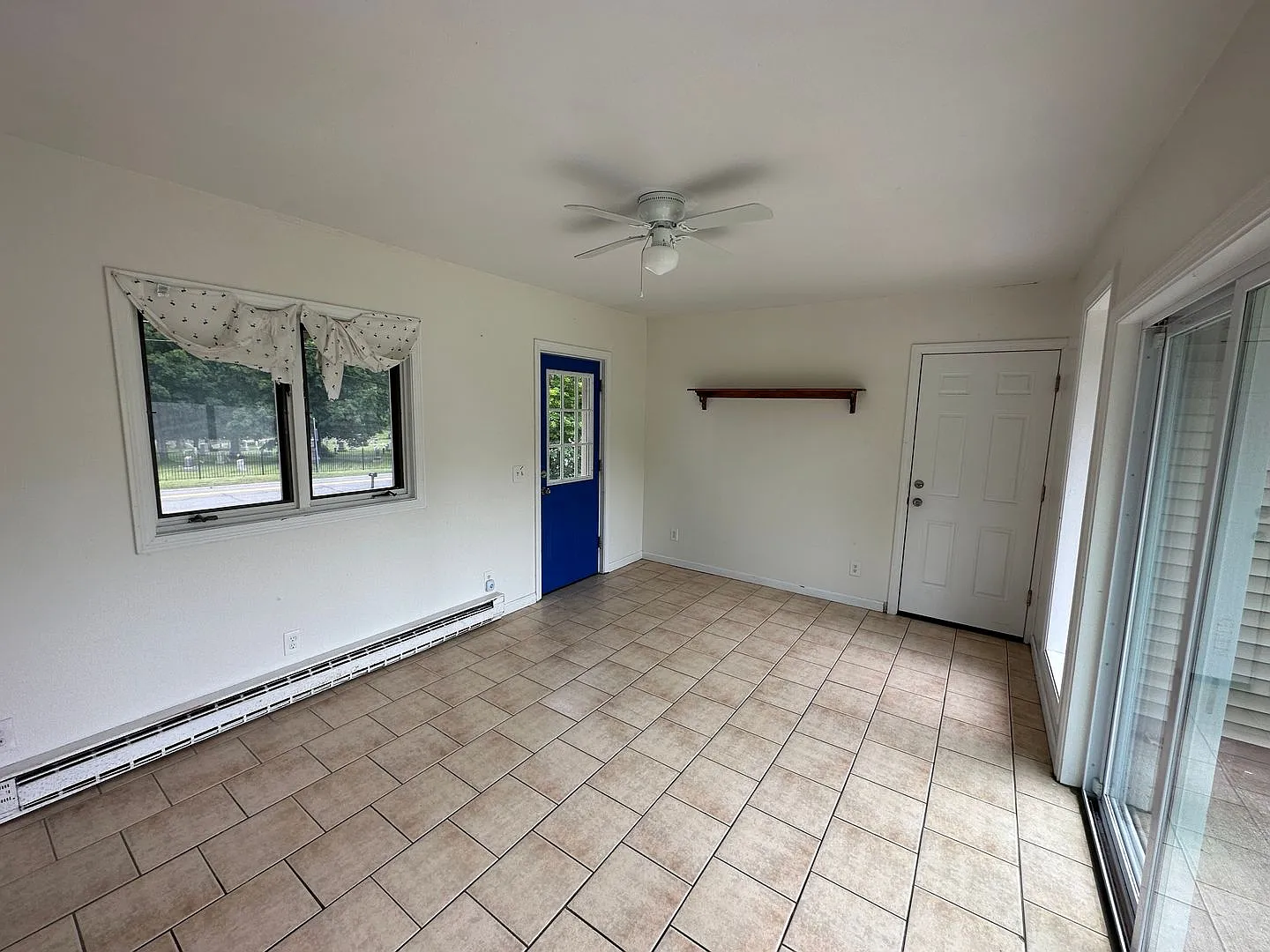 5 Bedroom House in Hadley Perfect for Groups! — Photo 4