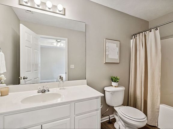 5th image of 694 Holland Ridge Dr