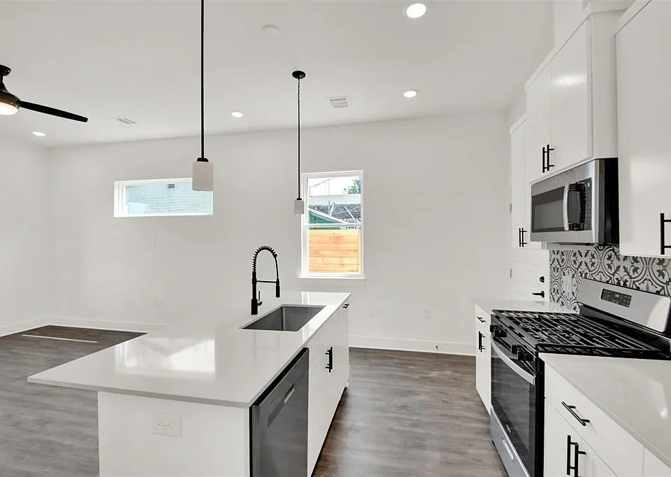 7603 Carver Ave #1-A