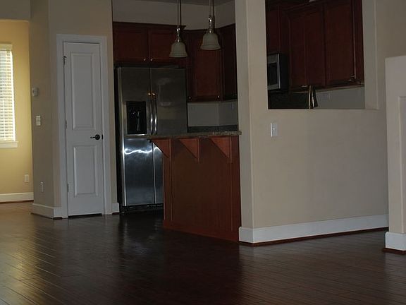 5th image of 14515 16th Ave W