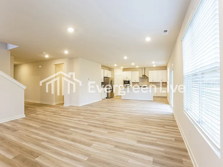 850 Bur Oak Ct — Photo 4