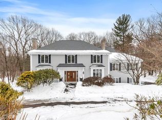 9 Garland Rd, Lincoln, MA 01773