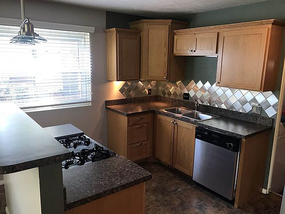 5th image of 2221 Union Ave
