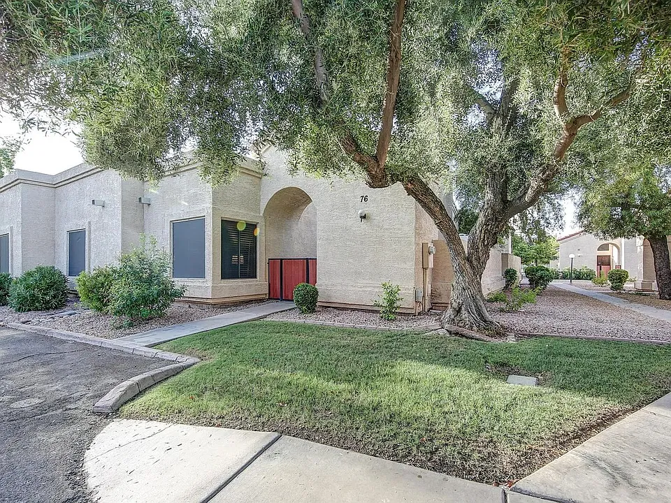 1111 W Summit Pl #76