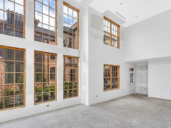 4th image of 78 Normandy Ave #Townhouse 69