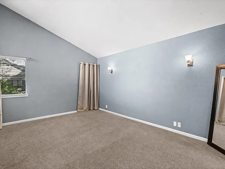 1556 Prairie Grove Dr — Photo 10