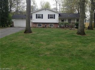 1149 Will O Wood Dr, Hubbard, OH 44425