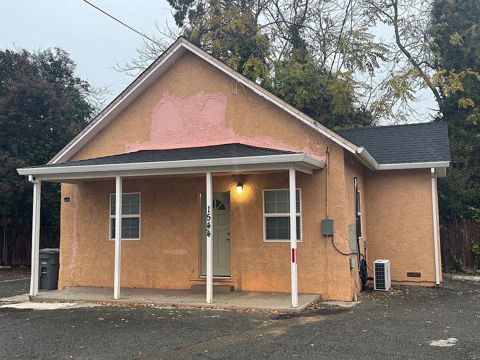 1st image of 1544 Montgomery St