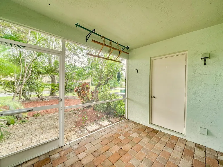 8040 Sanibel Dr #8040 — Photo 21