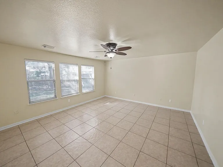 194 Laceleaf Ln — Photo 13