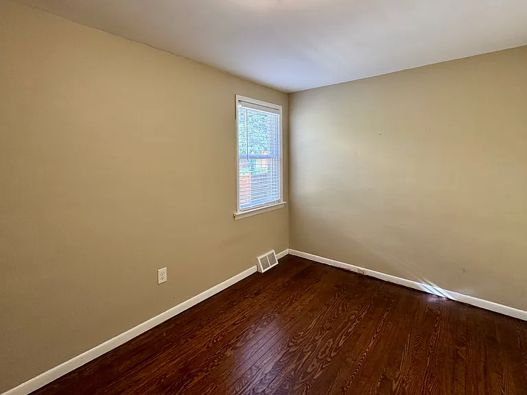 224 Church St — Photo 8